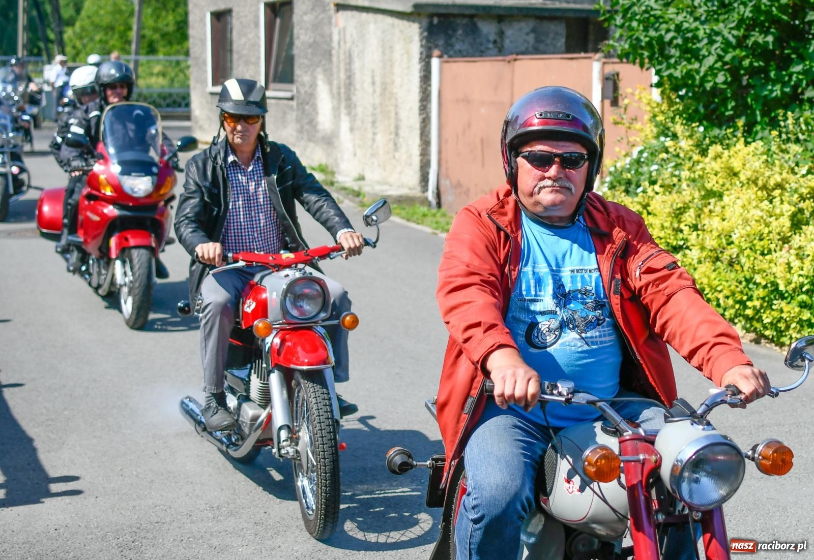 Zdjęcie w galerii na portalu naszraciborz.pl: Parada motocykli na odpust św. Krzysztofa w Pogrzebieniu [FOTO i WIDEO] wiadomości z regionu