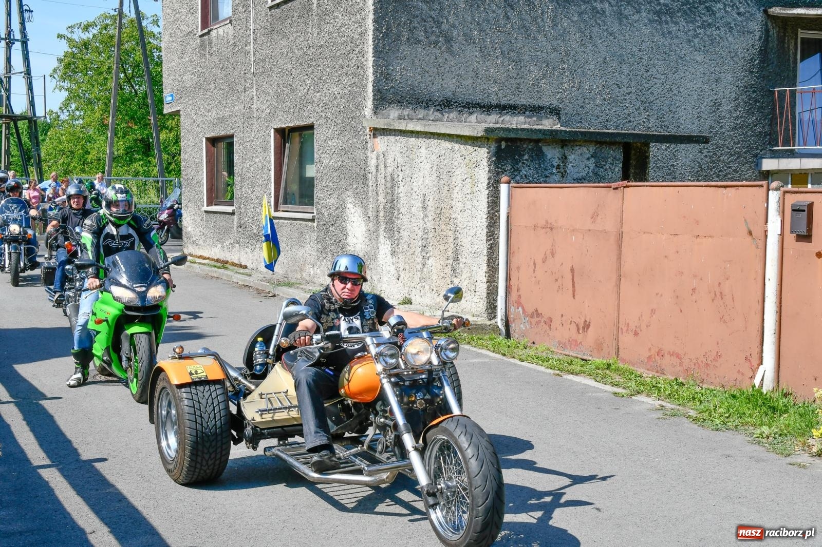 Zdjęcie w galerii na portalu naszraciborz.pl: Parada motocykli na odpust św. Krzysztofa w Pogrzebieniu [FOTO i WIDEO] wiadomości z regionu
