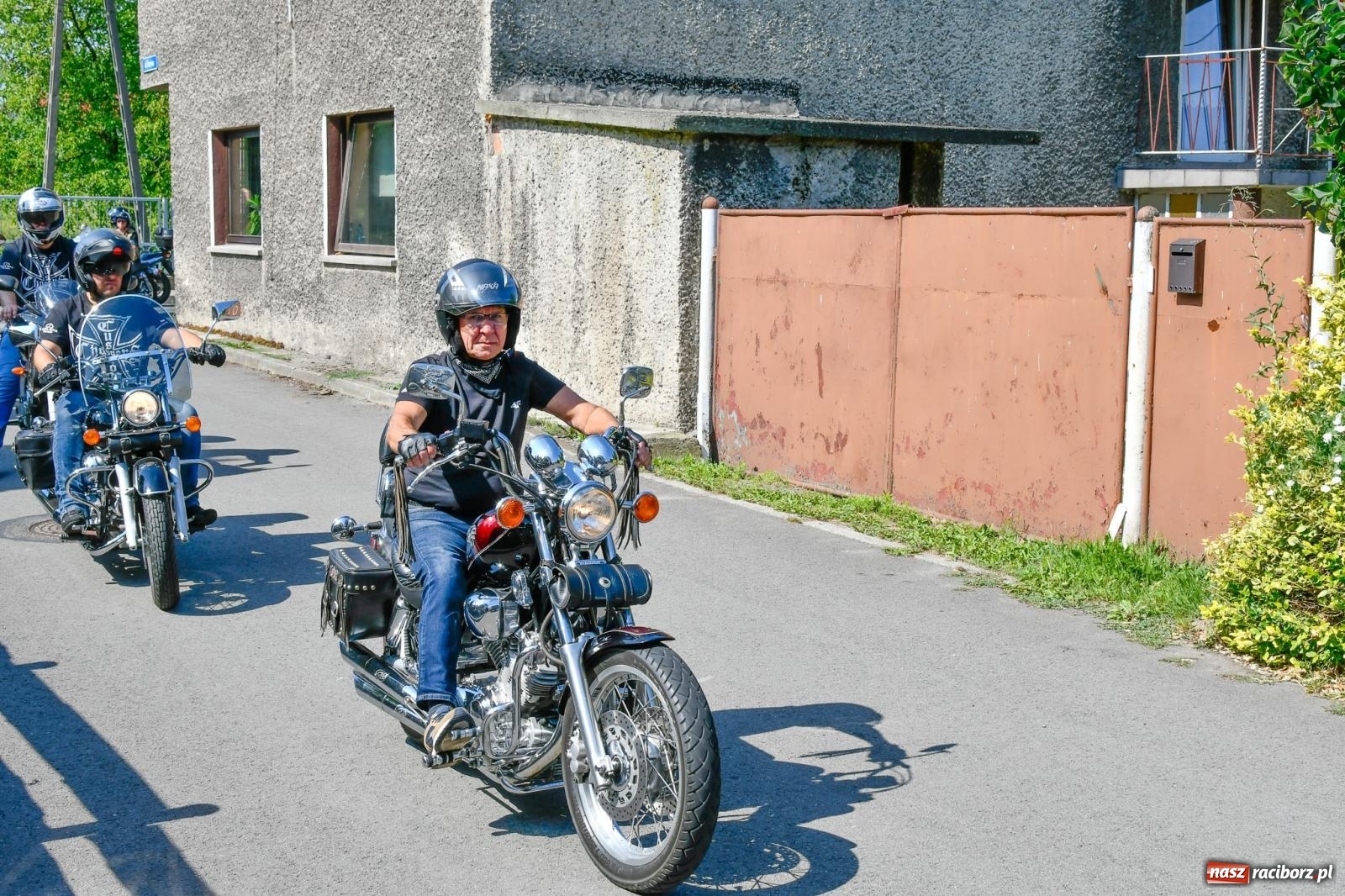 Zdjęcie w galerii na portalu naszraciborz.pl: Parada motocykli na odpust św. Krzysztofa w Pogrzebieniu [FOTO i WIDEO] wiadomości z regionu