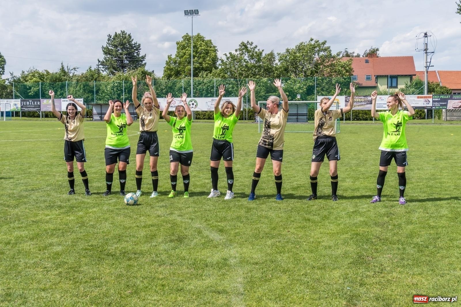 Zdjęcie w galerii na portalu naszraciborz.pl: Złote i limonki rywalizowały w Tworkowie [FOTO i WIDEO] wiadomości z regionu