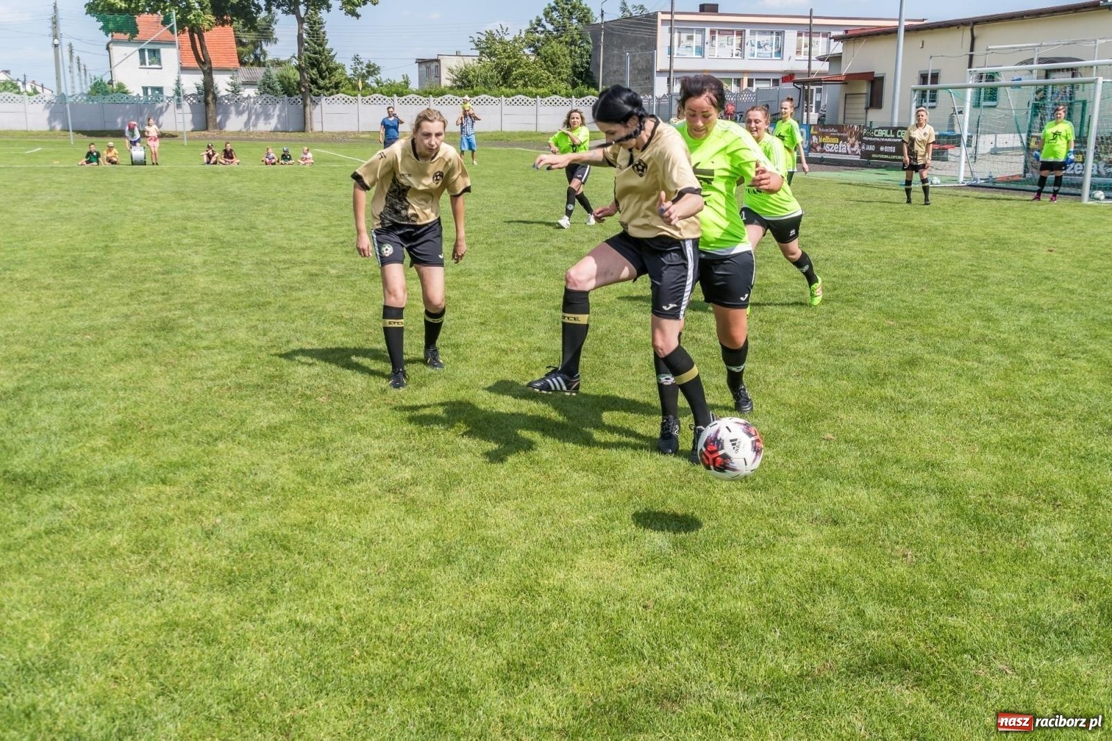 Zdjęcie w galerii na portalu naszraciborz.pl: Złote i limonki rywalizowały w Tworkowie [FOTO i WIDEO] wiadomości z regionu