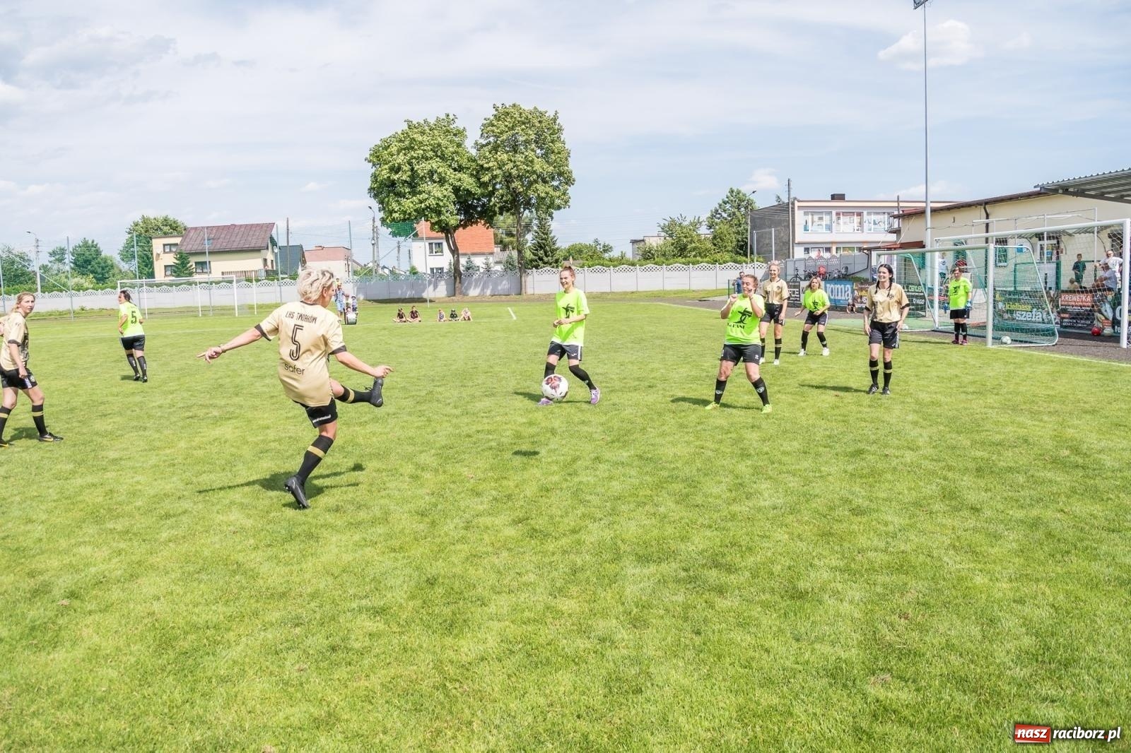 Zdjęcie w galerii na portalu naszraciborz.pl: Złote i limonki rywalizowały w Tworkowie [FOTO i WIDEO] wiadomości z regionu