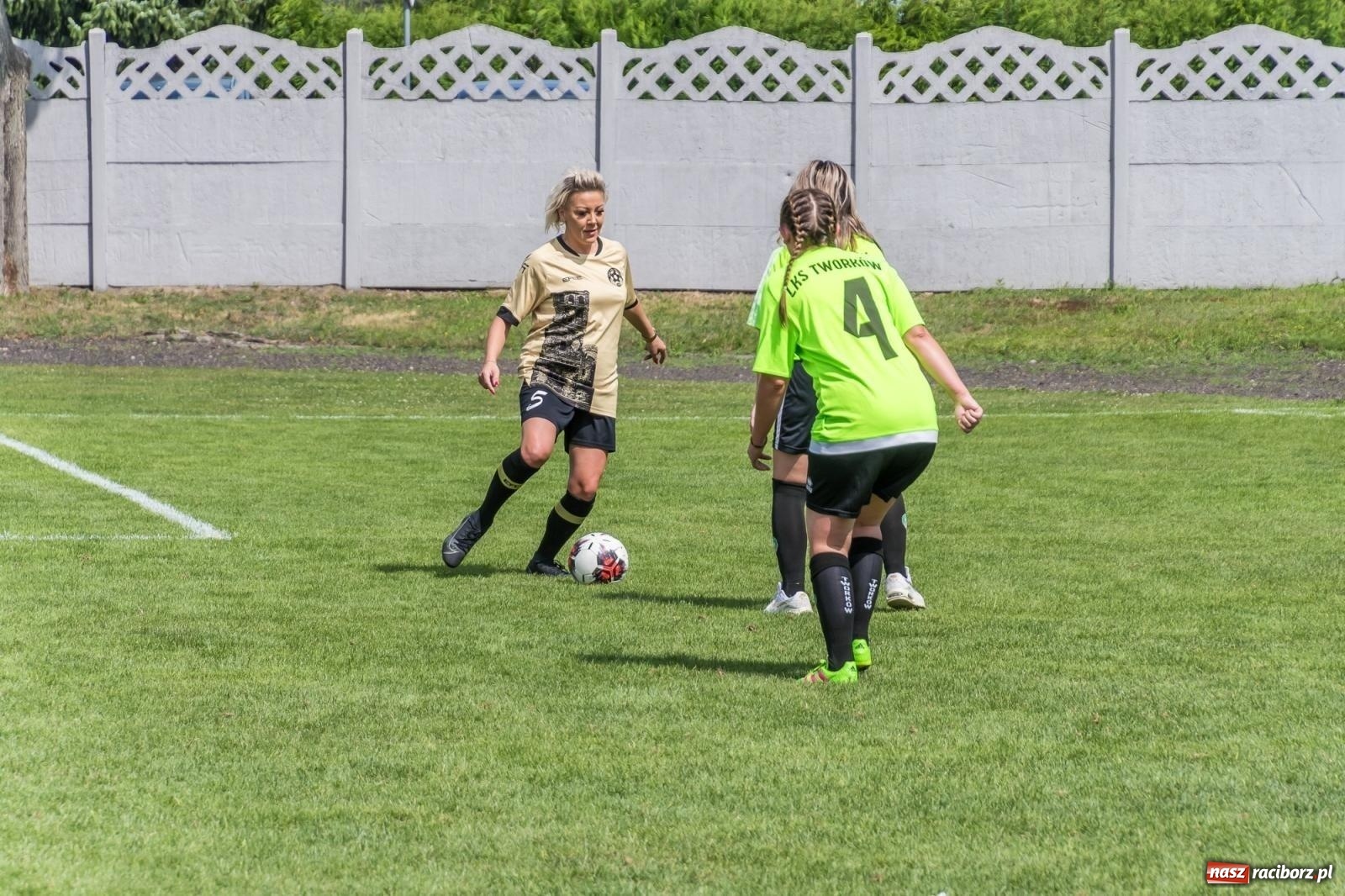 Zdjęcie w galerii na portalu naszraciborz.pl: Złote i limonki rywalizowały w Tworkowie [FOTO i WIDEO] wiadomości z regionu