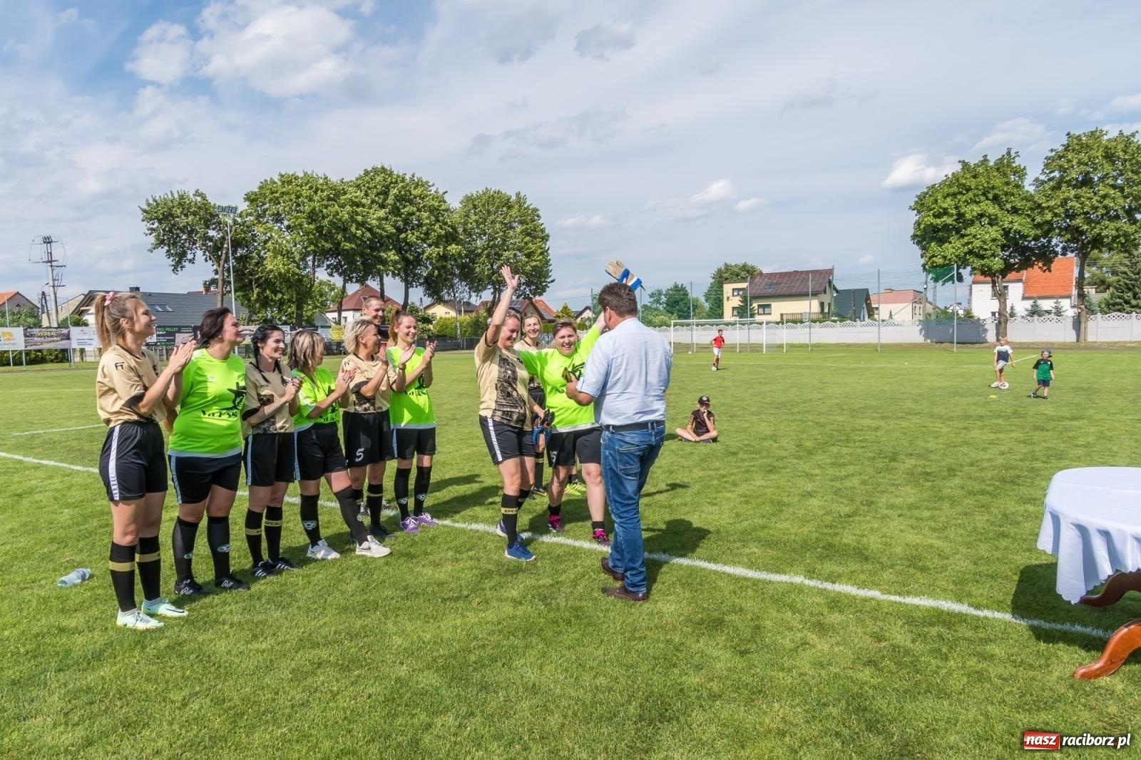 Zdjęcie w galerii na portalu naszraciborz.pl: Złote i limonki rywalizowały w Tworkowie [FOTO i WIDEO] wiadomości z regionu
