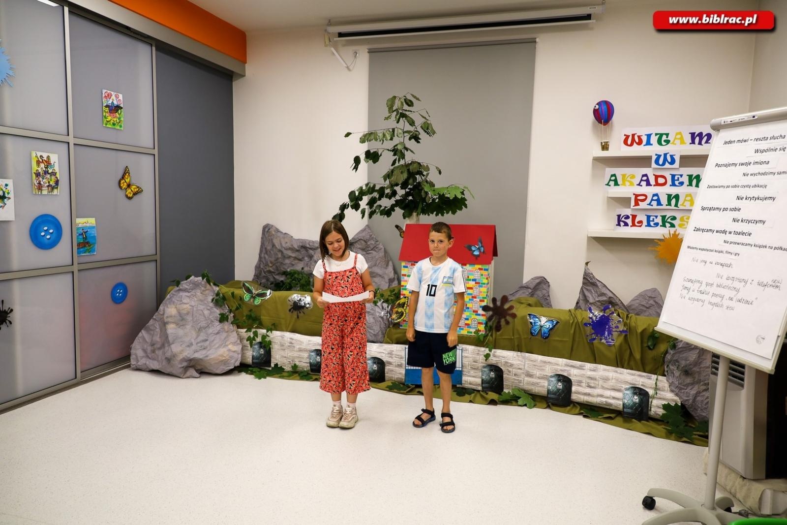 Zdjęcie w galerii na portalu naszraciborz.pl: Wakacje z Powiatem w Bibliotece – Noc w Akademii Pana Kleksa wiadomości z regionu