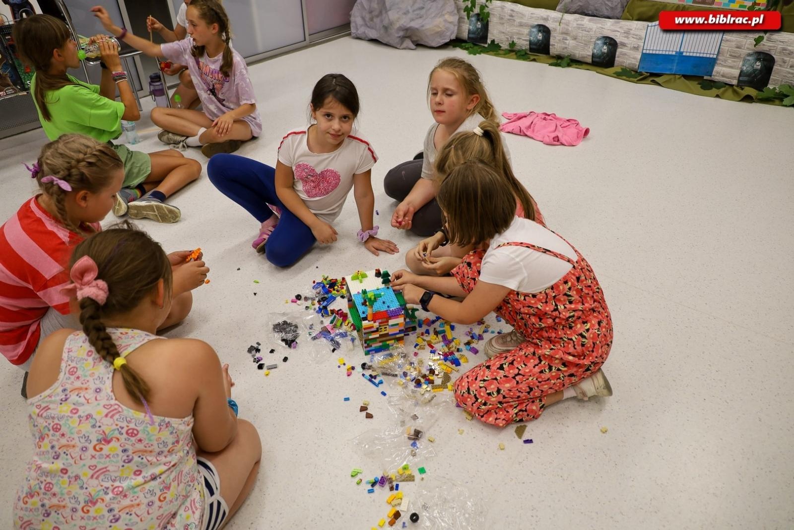 Zdjęcie w galerii na portalu naszraciborz.pl: Wakacje z Powiatem w Bibliotece – Noc w Akademii Pana Kleksa wiadomości z regionu