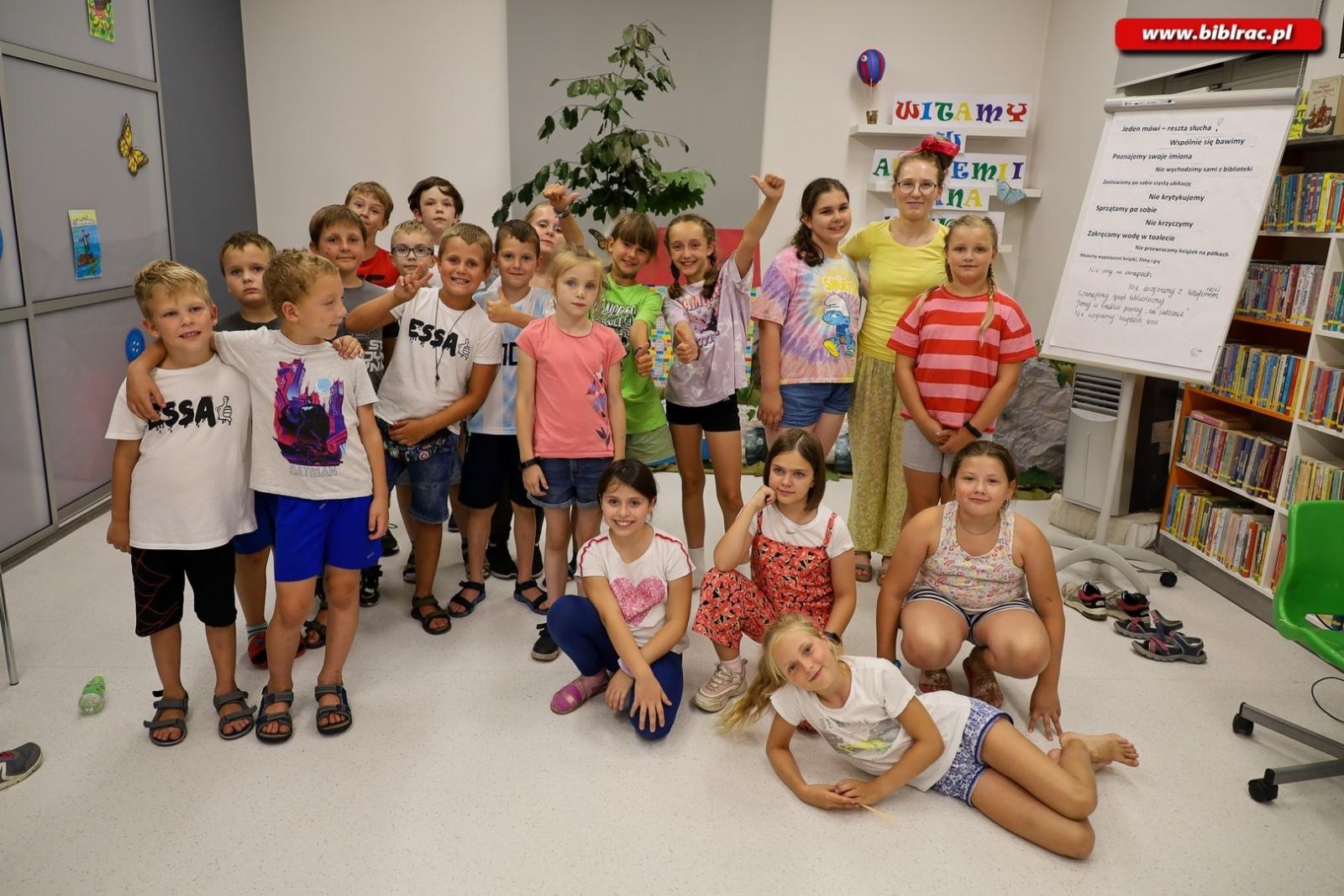 Zdjęcie w galerii na portalu naszraciborz.pl: Wakacje z Powiatem w Bibliotece – Noc w Akademii Pana Kleksa wiadomości z regionu