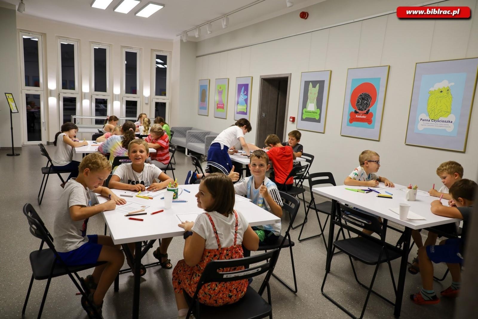 Zdjęcie w galerii na portalu naszraciborz.pl: Wakacje z Powiatem w Bibliotece – Noc w Akademii Pana Kleksa wiadomości z regionu