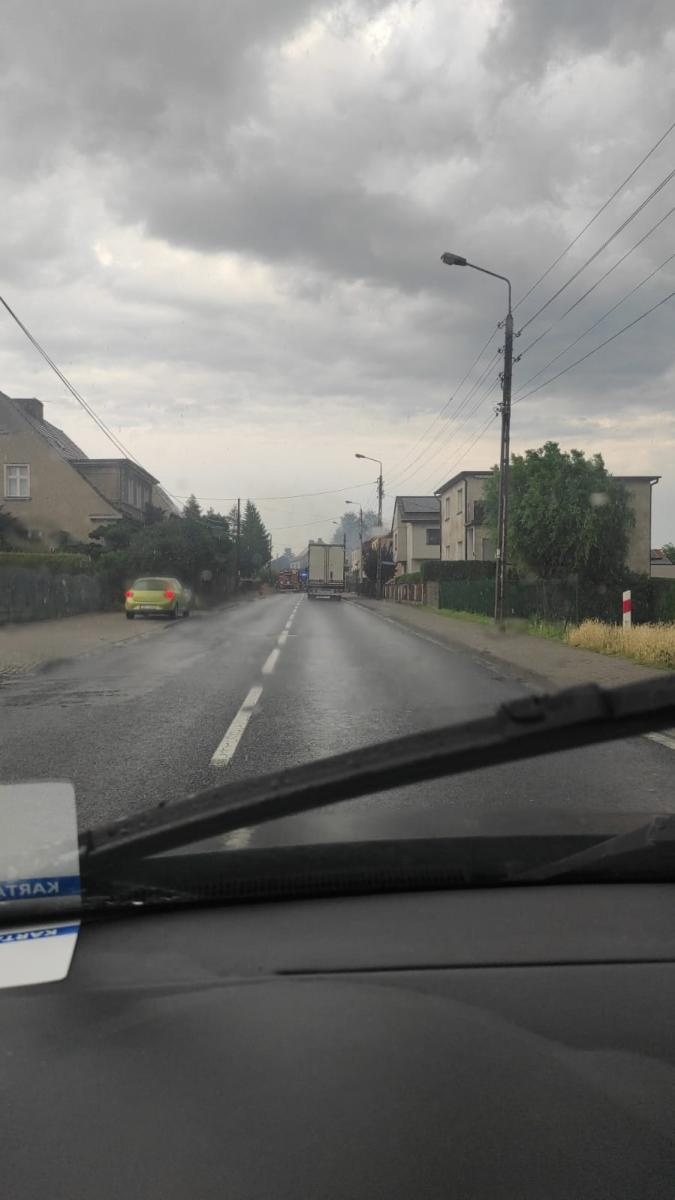 Zdjęcie w galerii na portalu naszraciborz.pl: Piorun uderzył w dom na Starowiejskiej [FOTO] wiadomości z regionu