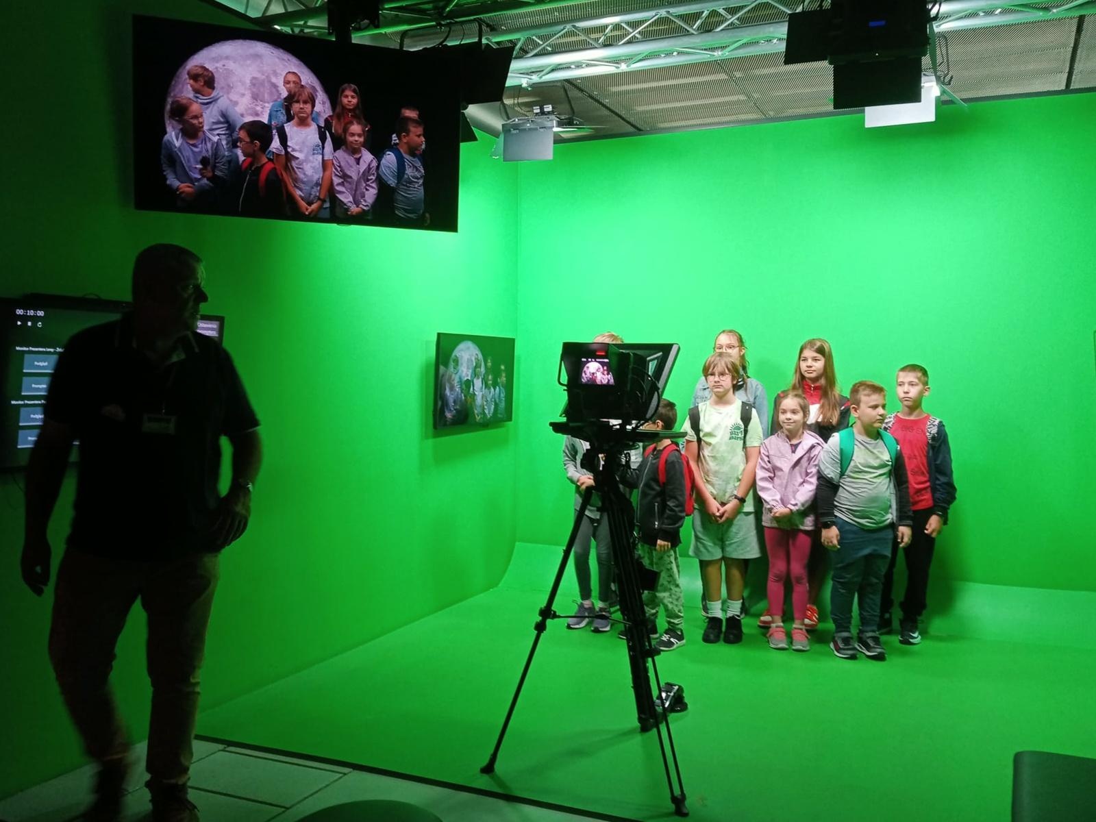 Zdjęcie w galerii na portalu naszraciborz.pl: Dlaczego wszyscy jesteśmy gwiazdami. Lato z RCK z wycieczką w Śląskim Planetarium wiadomości z regionu