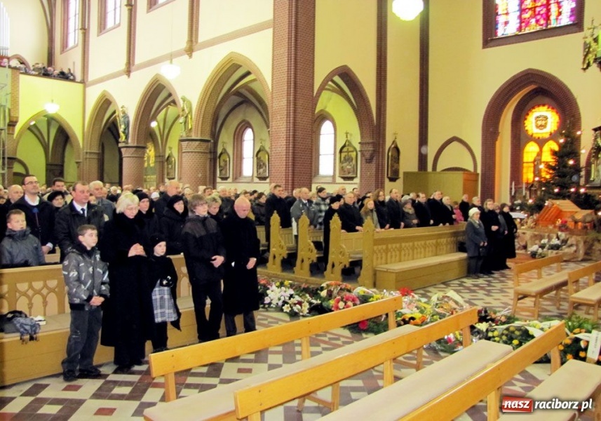 Zdjęcie w galerii na portalu naszraciborz.pl: Racibórz pożegnał śp. A. Malcharczyka wiadomości z regionu