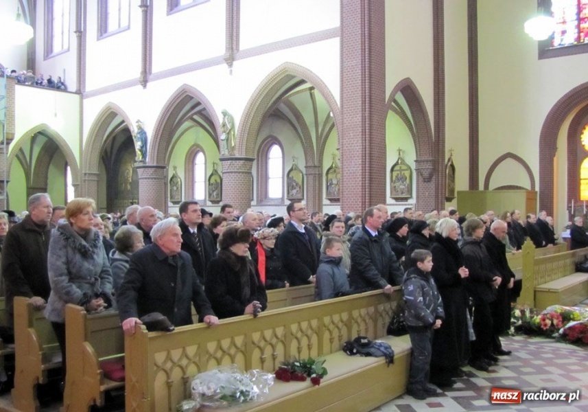 Zdjęcie w galerii na portalu naszraciborz.pl: Racibórz pożegnał śp. A. Malcharczyka wiadomości z regionu