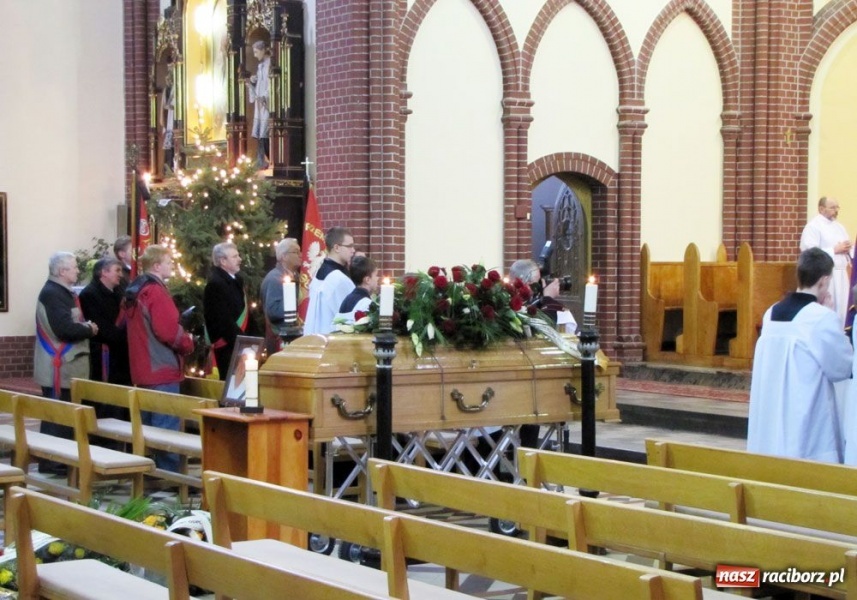 Zdjęcie w galerii na portalu naszraciborz.pl: Racibórz pożegnał śp. A. Malcharczyka wiadomości z regionu