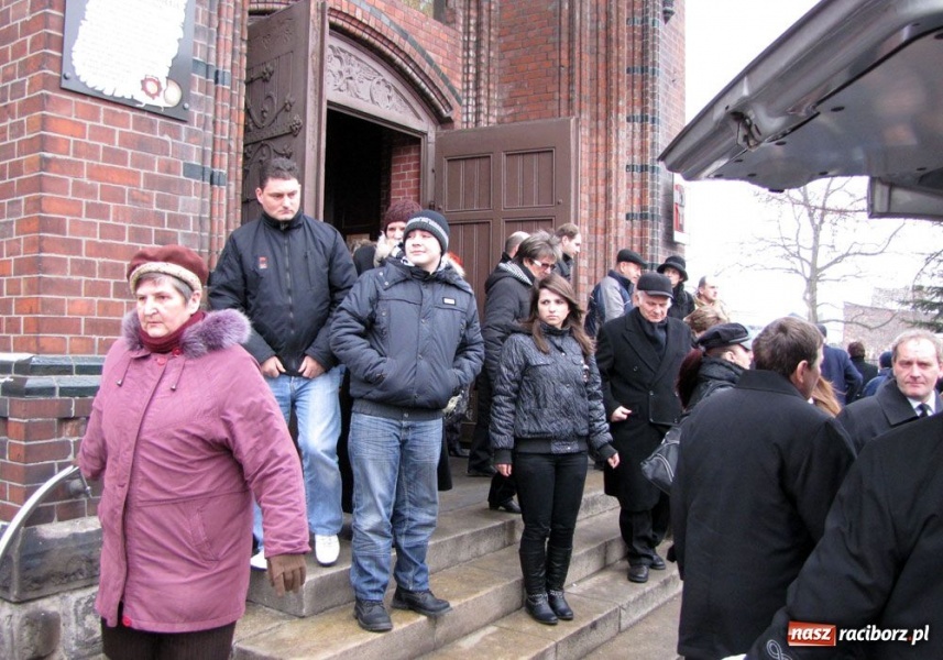 Zdjęcie w galerii na portalu naszraciborz.pl: Racibórz pożegnał śp. A. Malcharczyka wiadomości z regionu