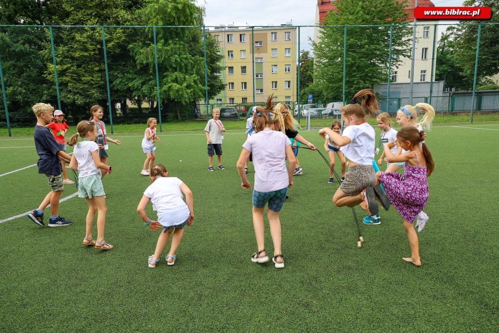 Zdjęcie w galerii na portalu naszraciborz.pl: Tego lata raciborska Biblioteka po raz kolejny zapewnia moc atrakcji dla dzieci i młodzieży! wiadomości z regionu