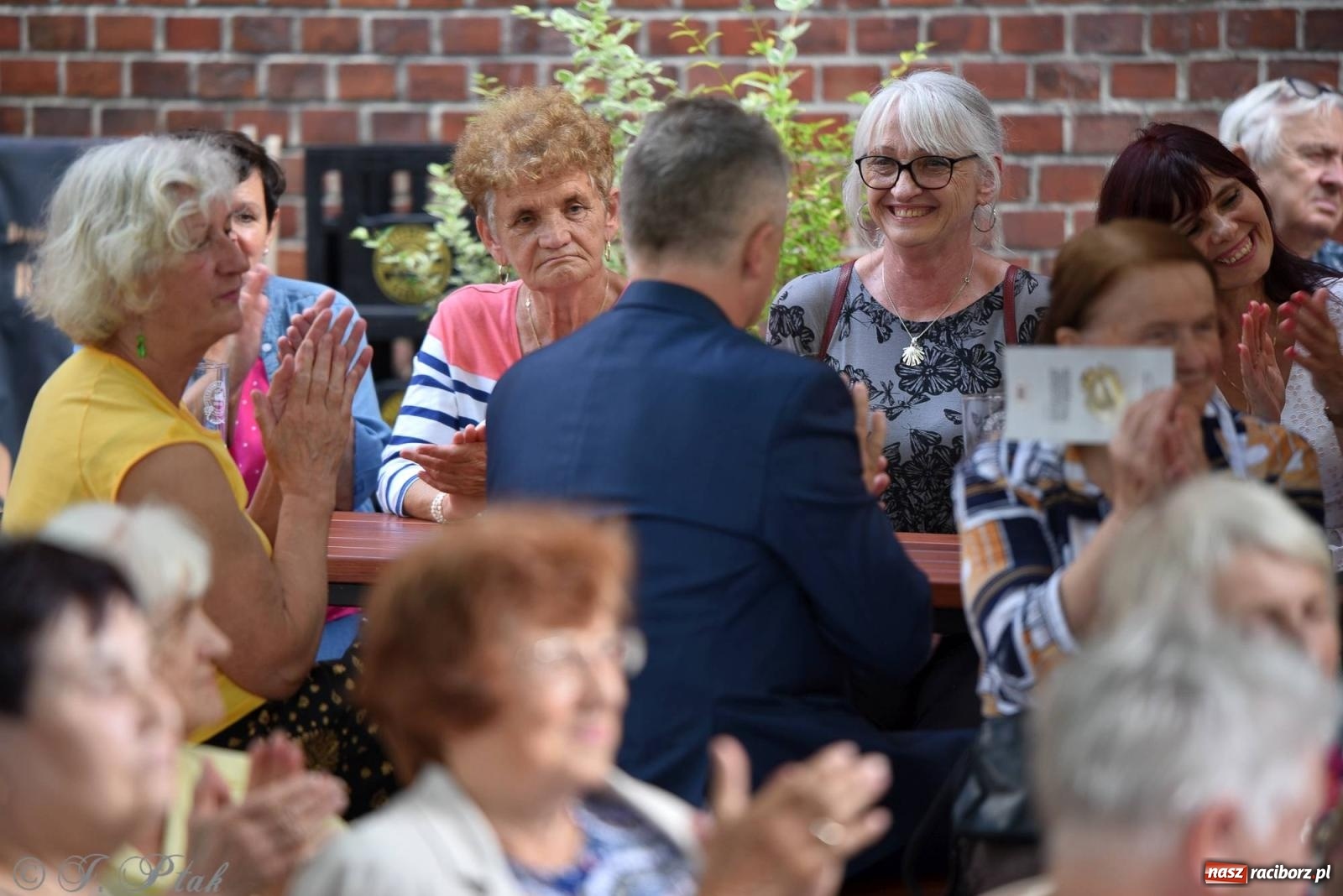 Zdjęcie w galerii na portalu naszraciborz.pl: W Etiudzie za Muzeum zabrzmiała muzyka romska [FOTO i WIDEO] wiadomości z regionu