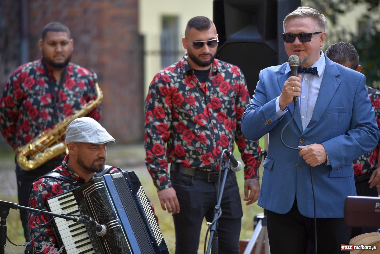 Zdjęcie w galerii na portalu naszraciborz.pl: W Etiudzie za Muzeum zabrzmiała muzyka romska [FOTO i WIDEO] wiadomości z regionu