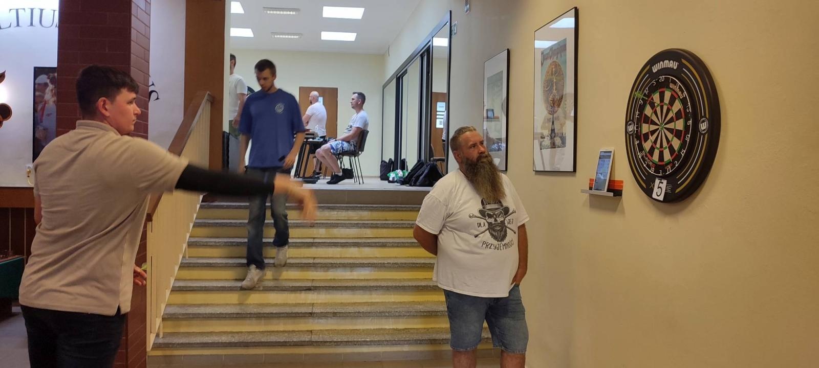 Zdjęcie w galerii na portalu naszraciborz.pl: Wakacyjna rywalizacja w darta w PCS [FOTO] wiadomości z regionu