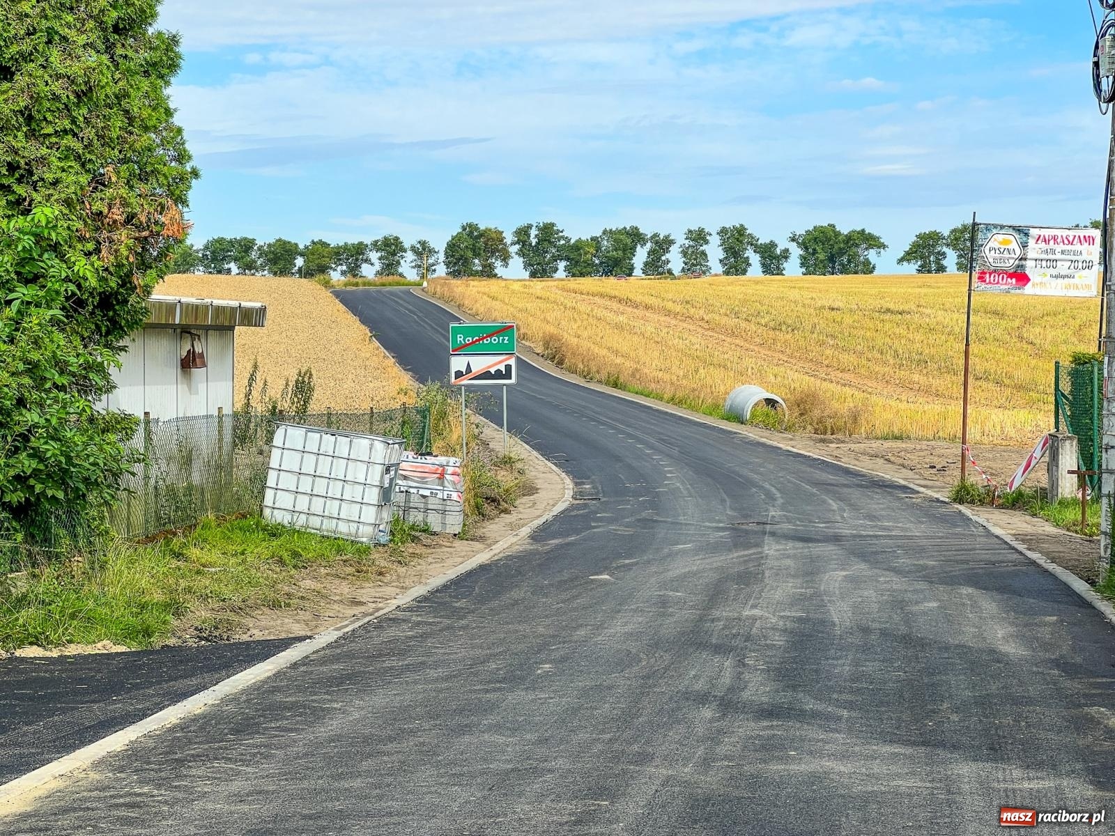 Zdjęcie w galerii na portalu naszraciborz.pl: Księżycówka już równa jak stół, ale dalej jeszcze same dziury wiadomości z regionu