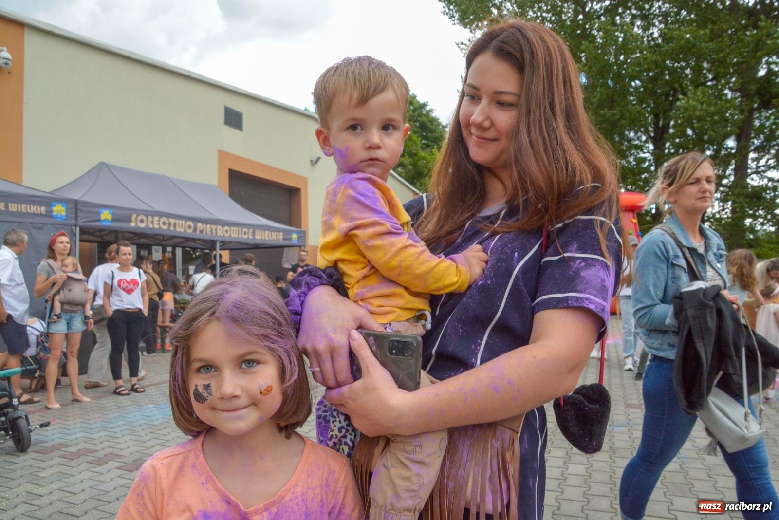Zdjęcie w galerii na portalu naszraciborz.pl: Pietrowice Wielkie w strugach deszczu i kolorów [FOTO i WIDEO] wiadomości z regionu
