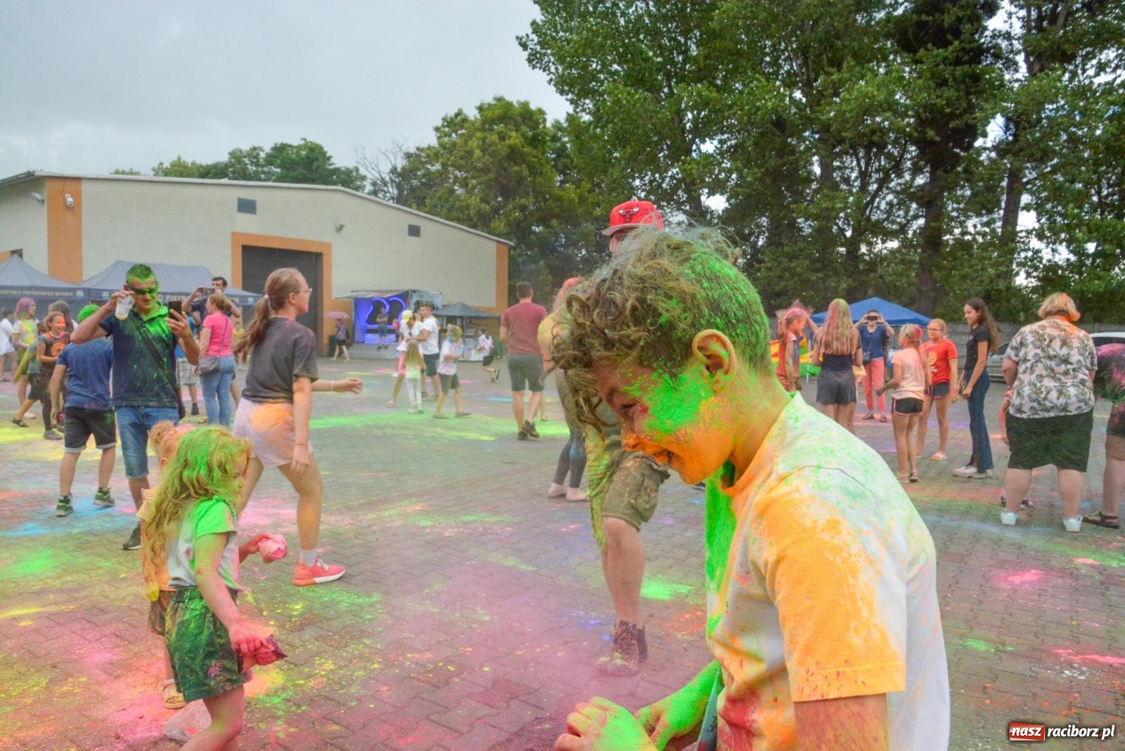 Zdjęcie w galerii na portalu naszraciborz.pl: Pietrowice Wielkie w strugach deszczu i kolorów [FOTO i WIDEO] wiadomości z regionu
