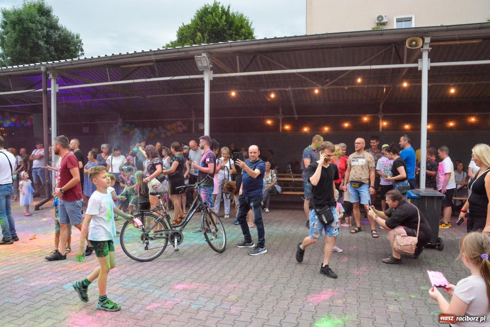 Zdjęcie w galerii na portalu naszraciborz.pl: Pietrowice Wielkie w strugach deszczu i kolorów [FOTO i WIDEO] wiadomości z regionu