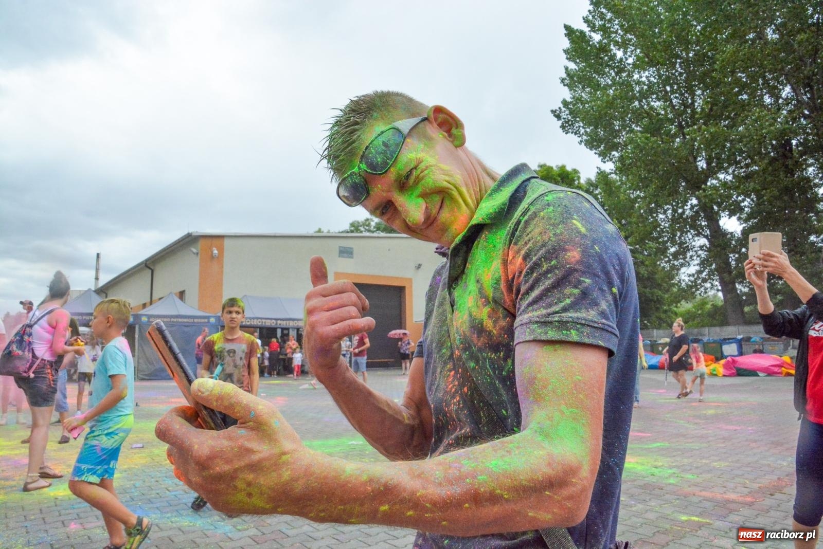 Zdjęcie w galerii na portalu naszraciborz.pl: Pietrowice Wielkie w strugach deszczu i kolorów [FOTO i WIDEO] wiadomości z regionu