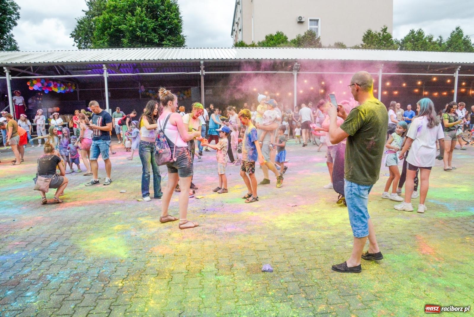 Zdjęcie w galerii na portalu naszraciborz.pl: Pietrowice Wielkie w strugach deszczu i kolorów [FOTO i WIDEO] wiadomości z regionu