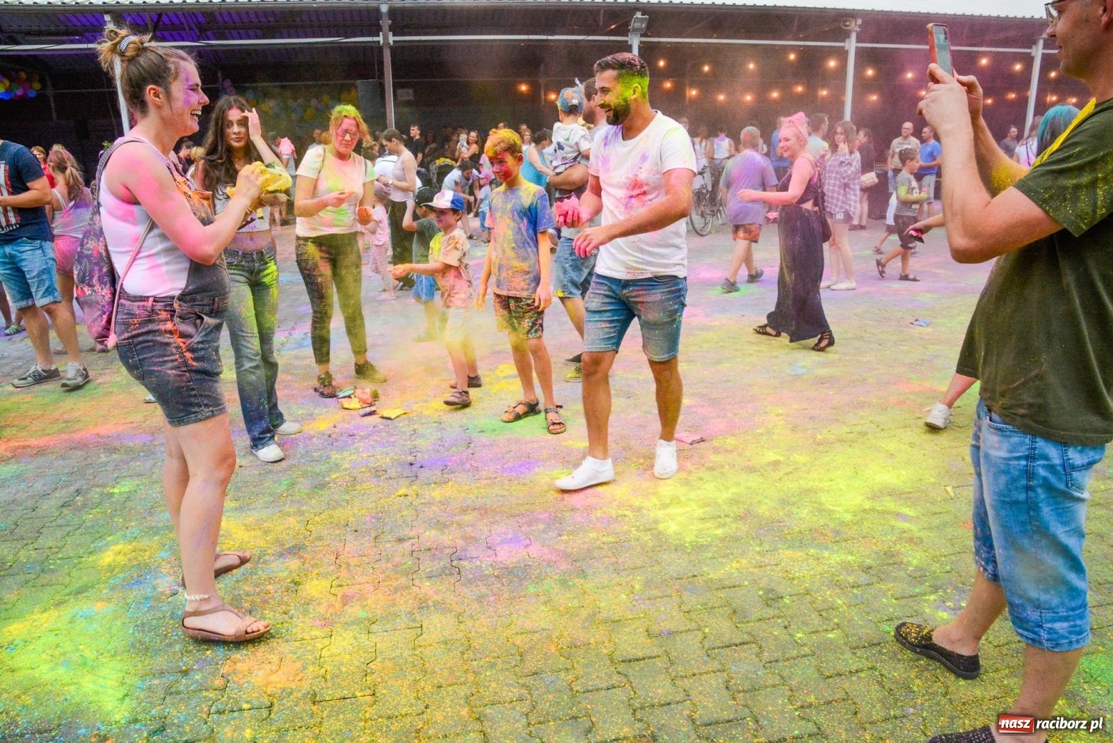 Zdjęcie w galerii na portalu naszraciborz.pl: Pietrowice Wielkie w strugach deszczu i kolorów [FOTO i WIDEO] wiadomości z regionu