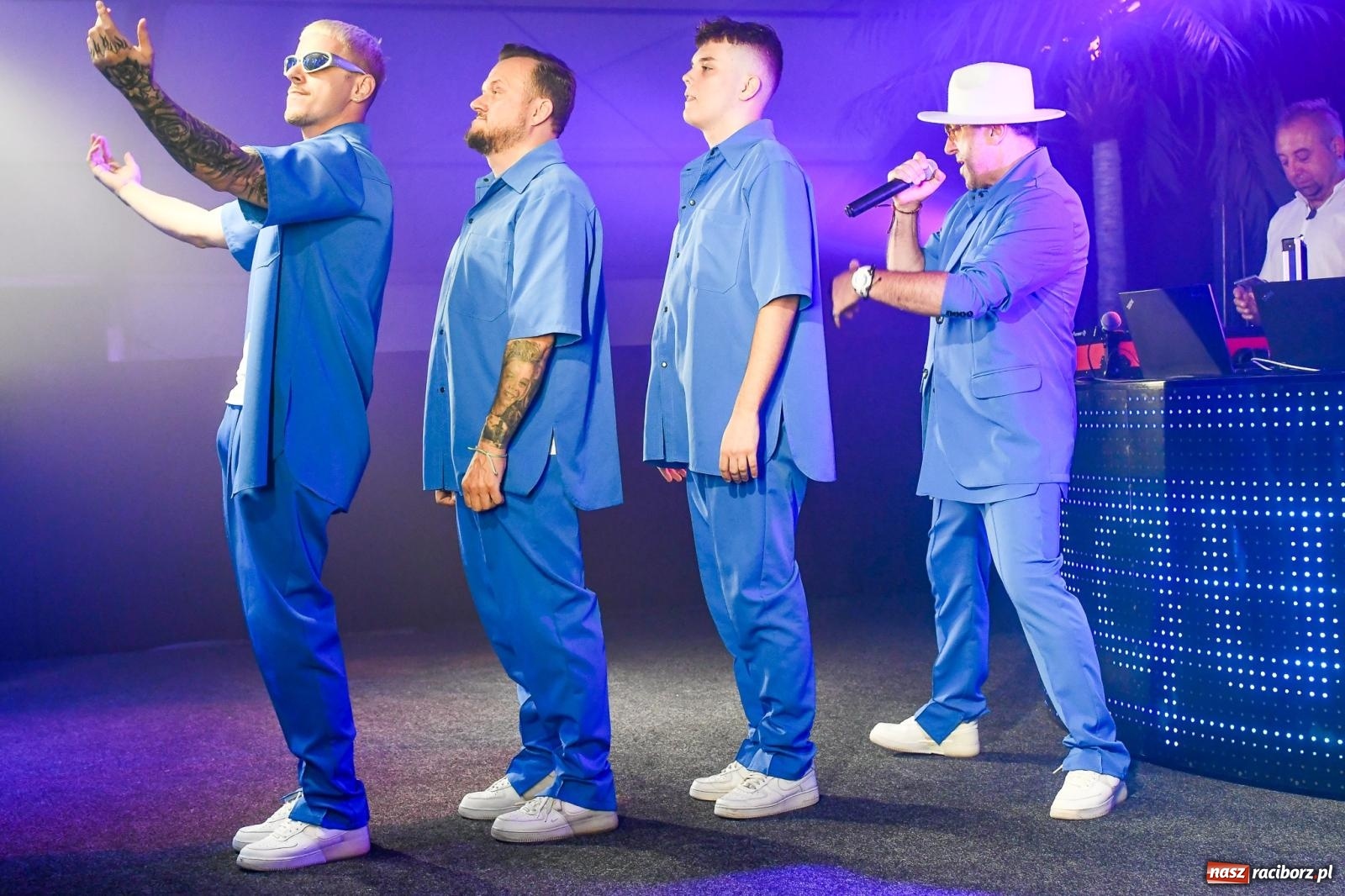 Zdjęcie w galerii na portalu naszraciborz.pl: Boys na półmetek wakacji w Szymocicach wiadomości z regionu