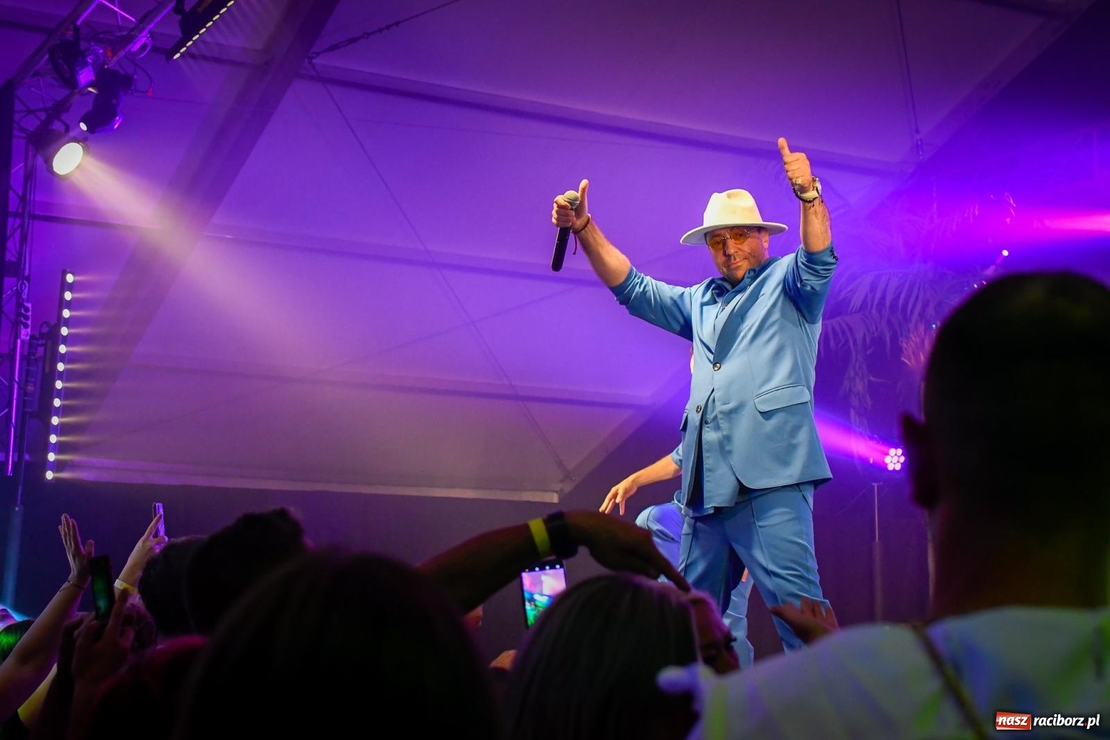 Zdjęcie w galerii na portalu naszraciborz.pl: Boys na półmetek wakacji w Szymocicach wiadomości z regionu