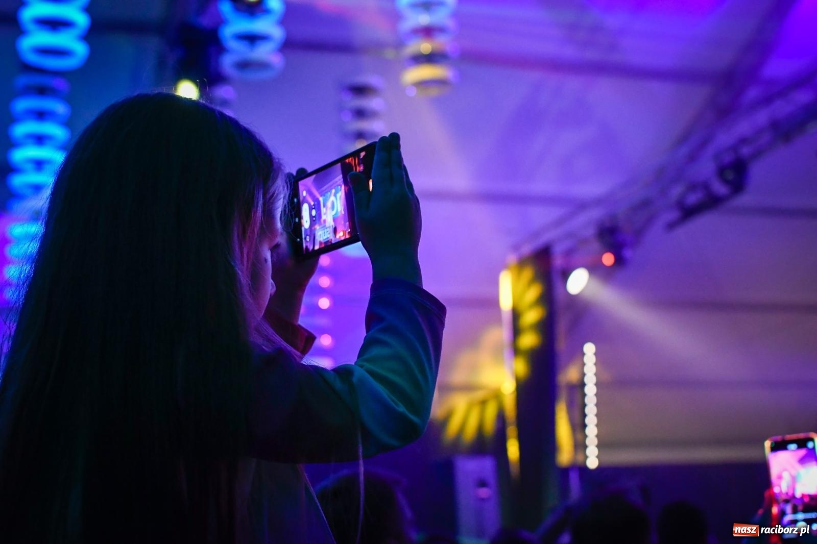 Zdjęcie w galerii na portalu naszraciborz.pl: Boys na półmetek wakacji w Szymocicach wiadomości z regionu