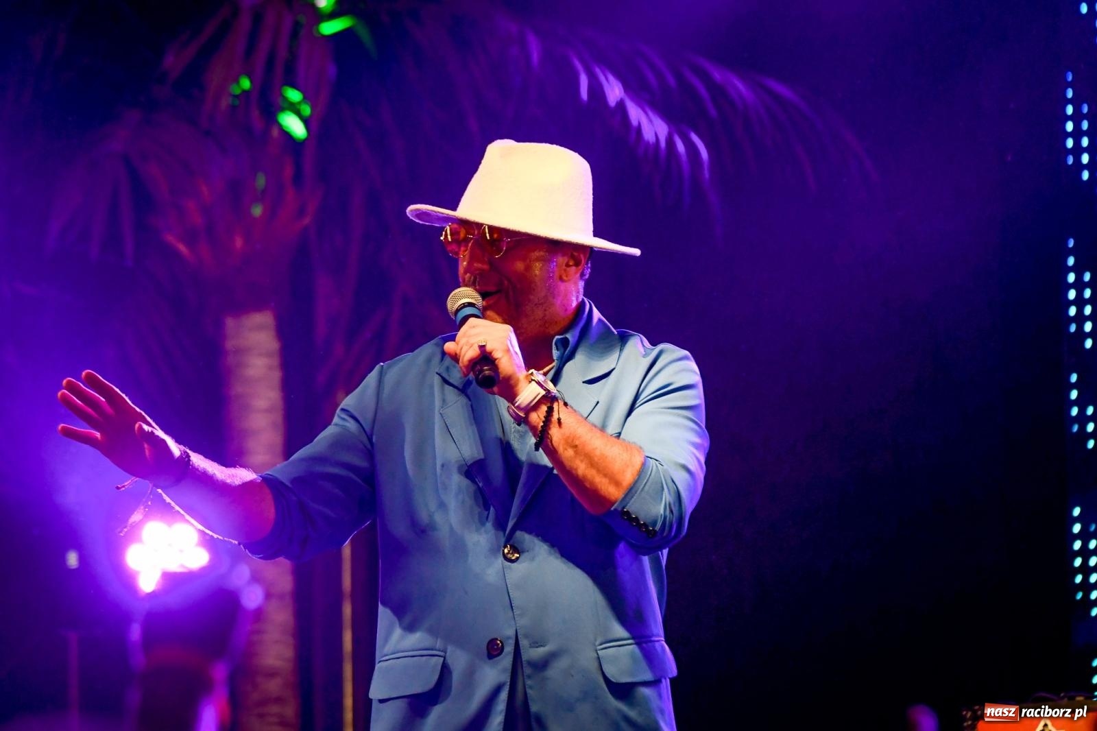 Zdjęcie w galerii na portalu naszraciborz.pl: Boys na półmetek wakacji w Szymocicach wiadomości z regionu