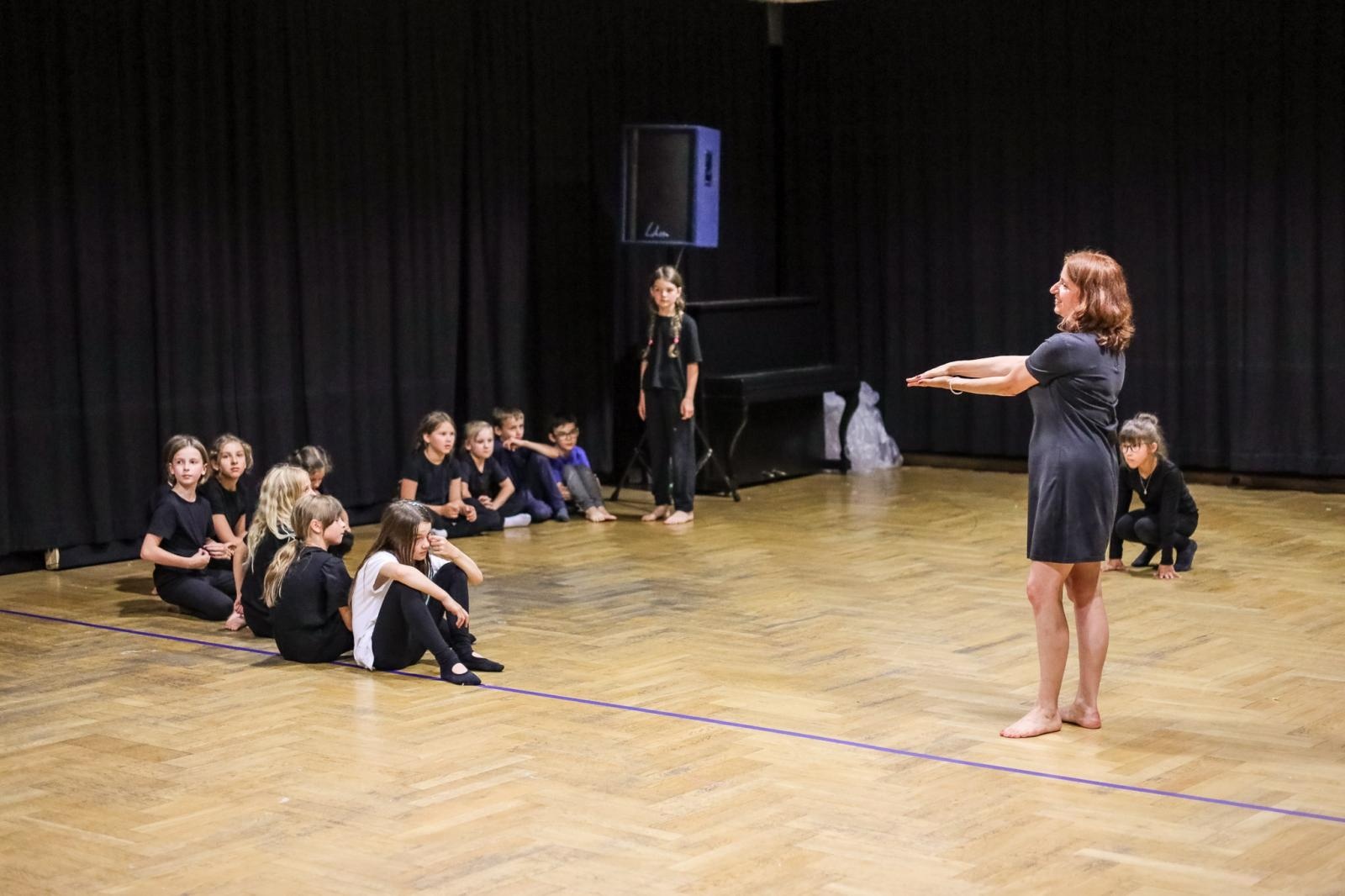 Zdjęcie w galerii na portalu naszraciborz.pl: Bajka dla rodziców na finał warsztatów teatralnych w RCK wiadomości z regionu