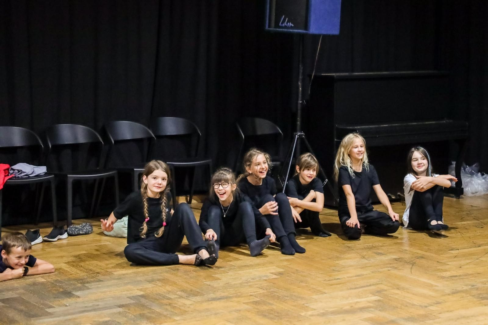 Zdjęcie w galerii na portalu naszraciborz.pl: Bajka dla rodziców na finał warsztatów teatralnych w RCK wiadomości z regionu