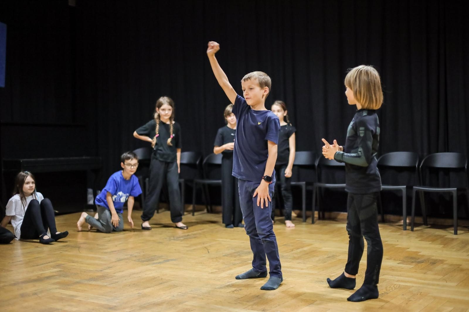 Zdjęcie w galerii na portalu naszraciborz.pl: Bajka dla rodziców na finał warsztatów teatralnych w RCK wiadomości z regionu