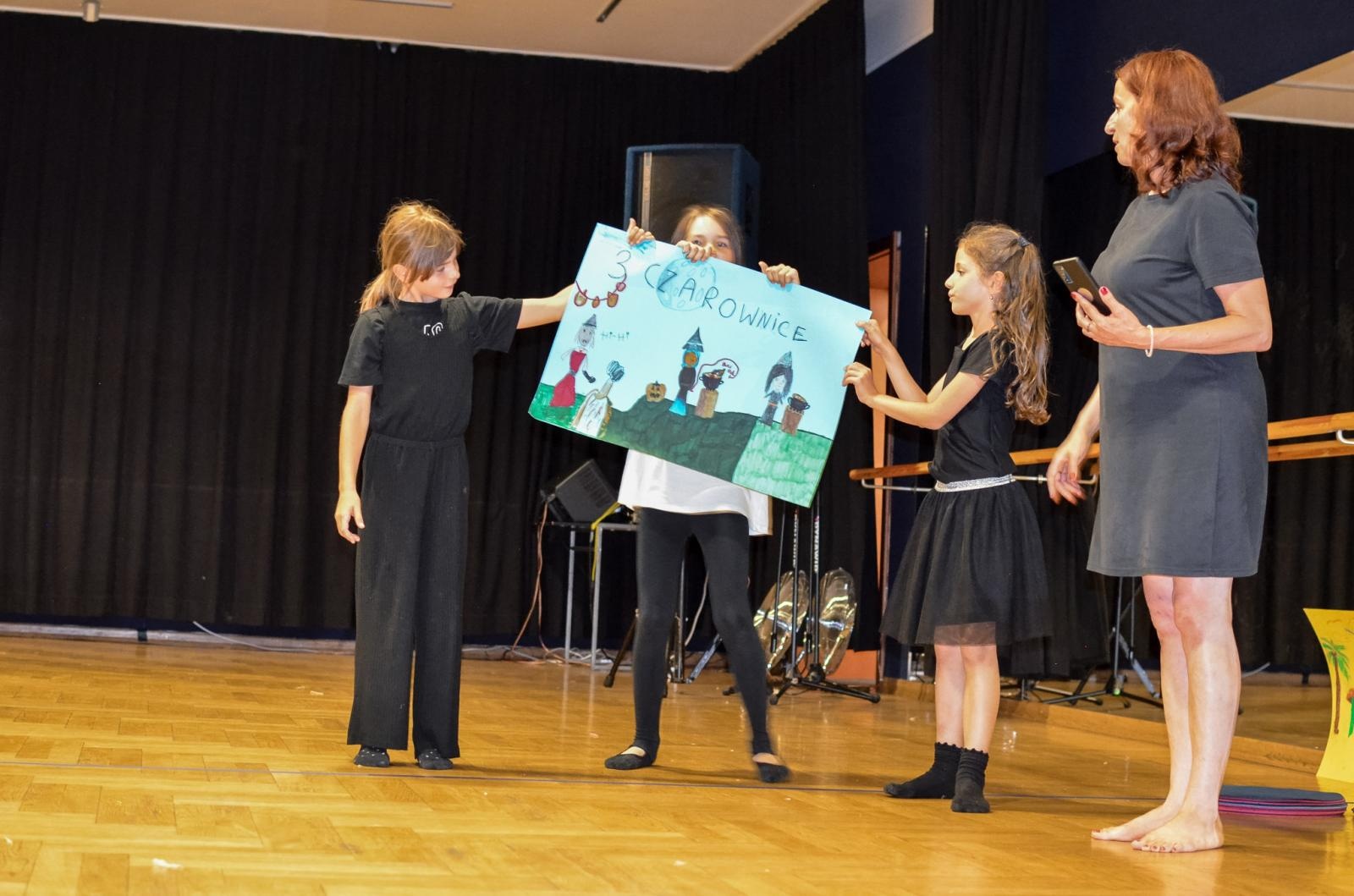 Zdjęcie w galerii na portalu naszraciborz.pl: Bajka dla rodziców na finał warsztatów teatralnych w RCK wiadomości z regionu