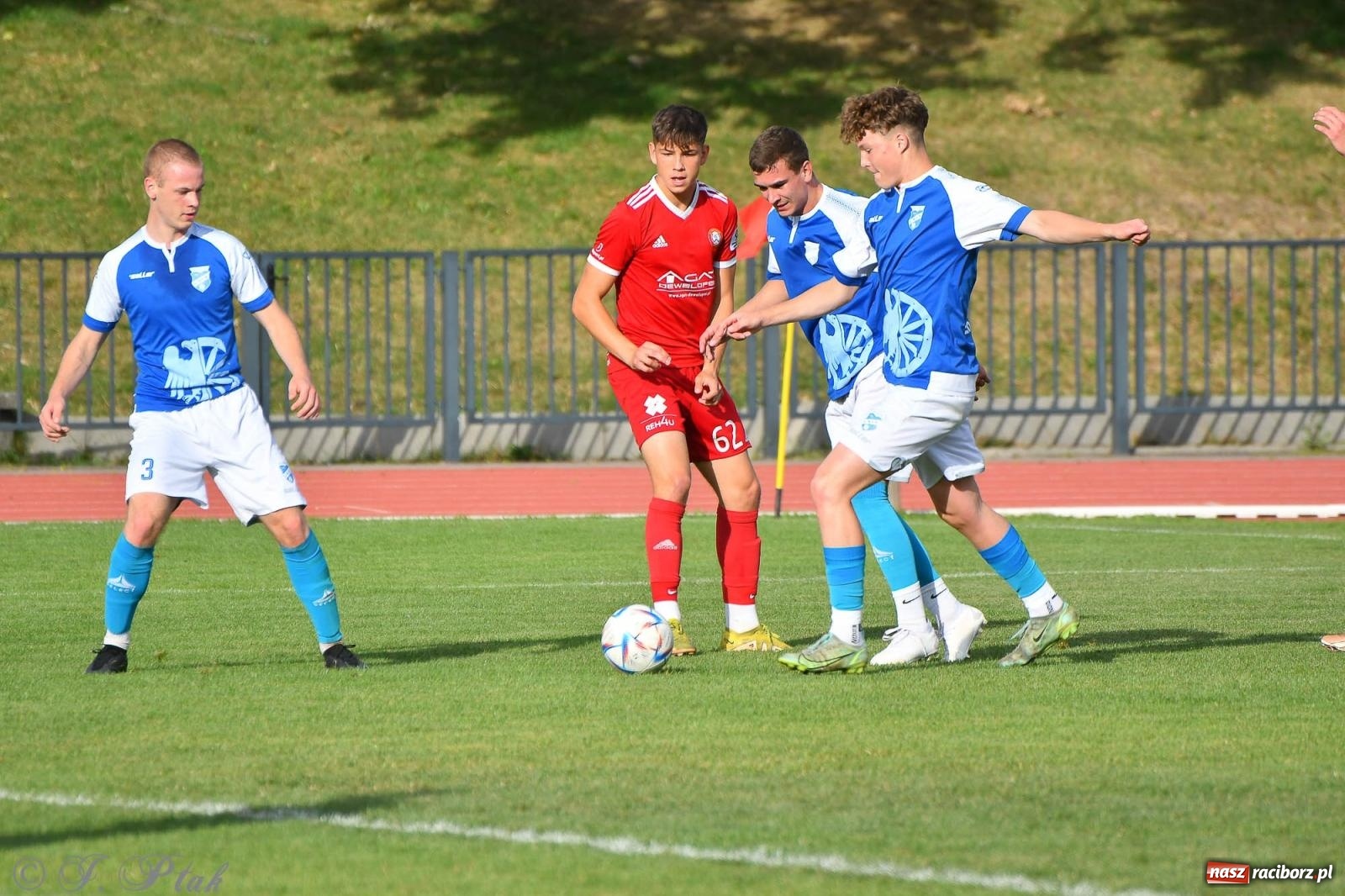 Zdjęcie w galerii na portalu naszraciborz.pl: Piłkarze FC Wrocław Academy napsuli krwi Unitom [FOTO] wiadomości z regionu