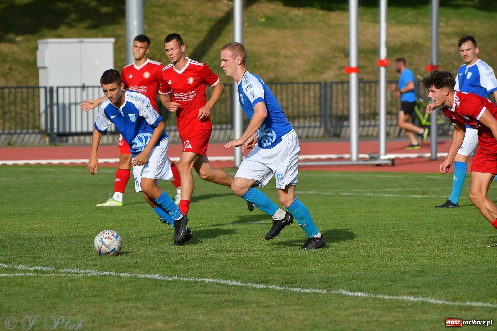 Zdjęcie w galerii na portalu naszraciborz.pl: Piłkarze FC Wrocław Academy napsuli krwi Unitom [FOTO] wiadomości z regionu