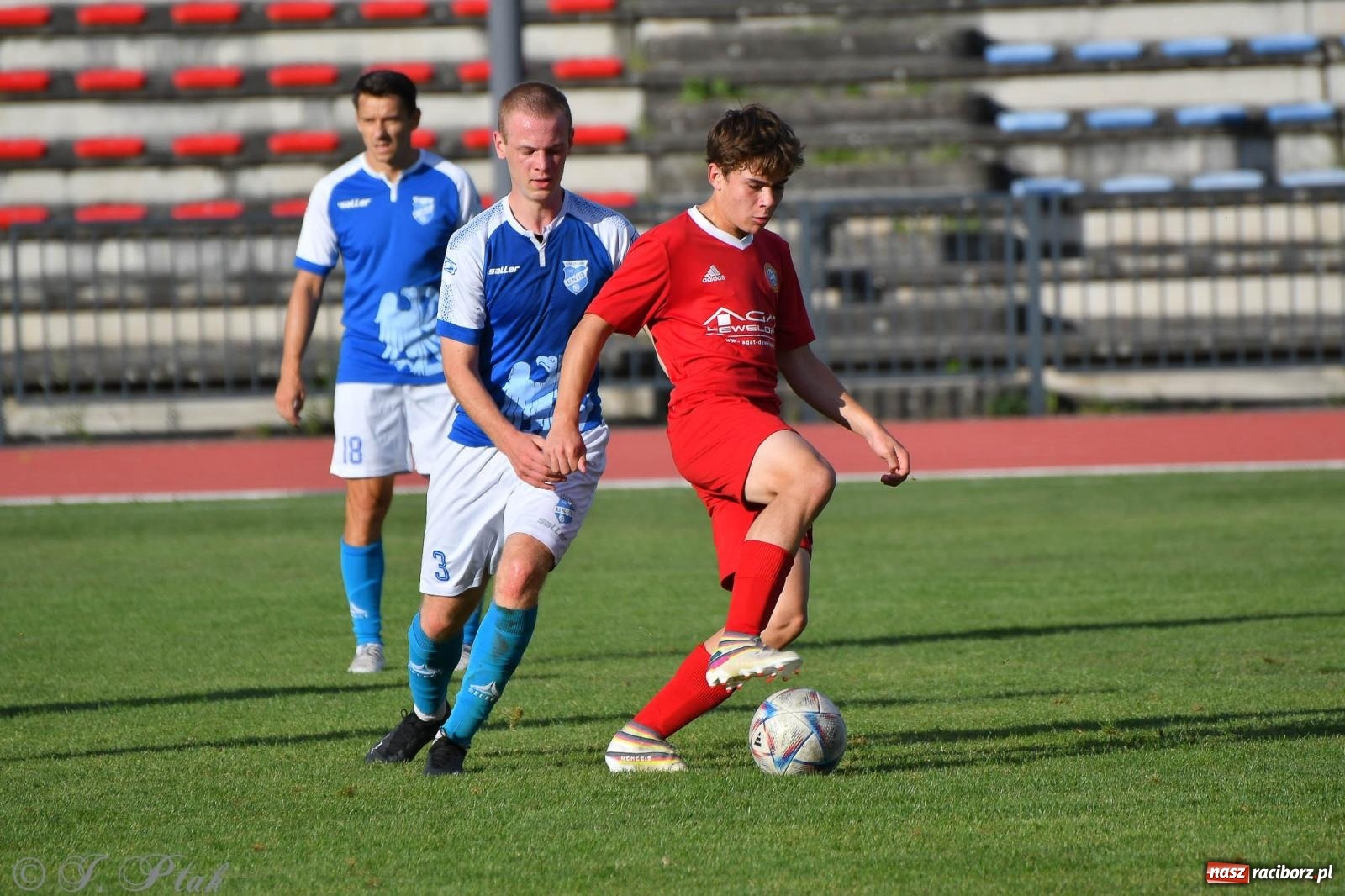 Zdjęcie w galerii na portalu naszraciborz.pl: Piłkarze FC Wrocław Academy napsuli krwi Unitom [FOTO] wiadomości z regionu