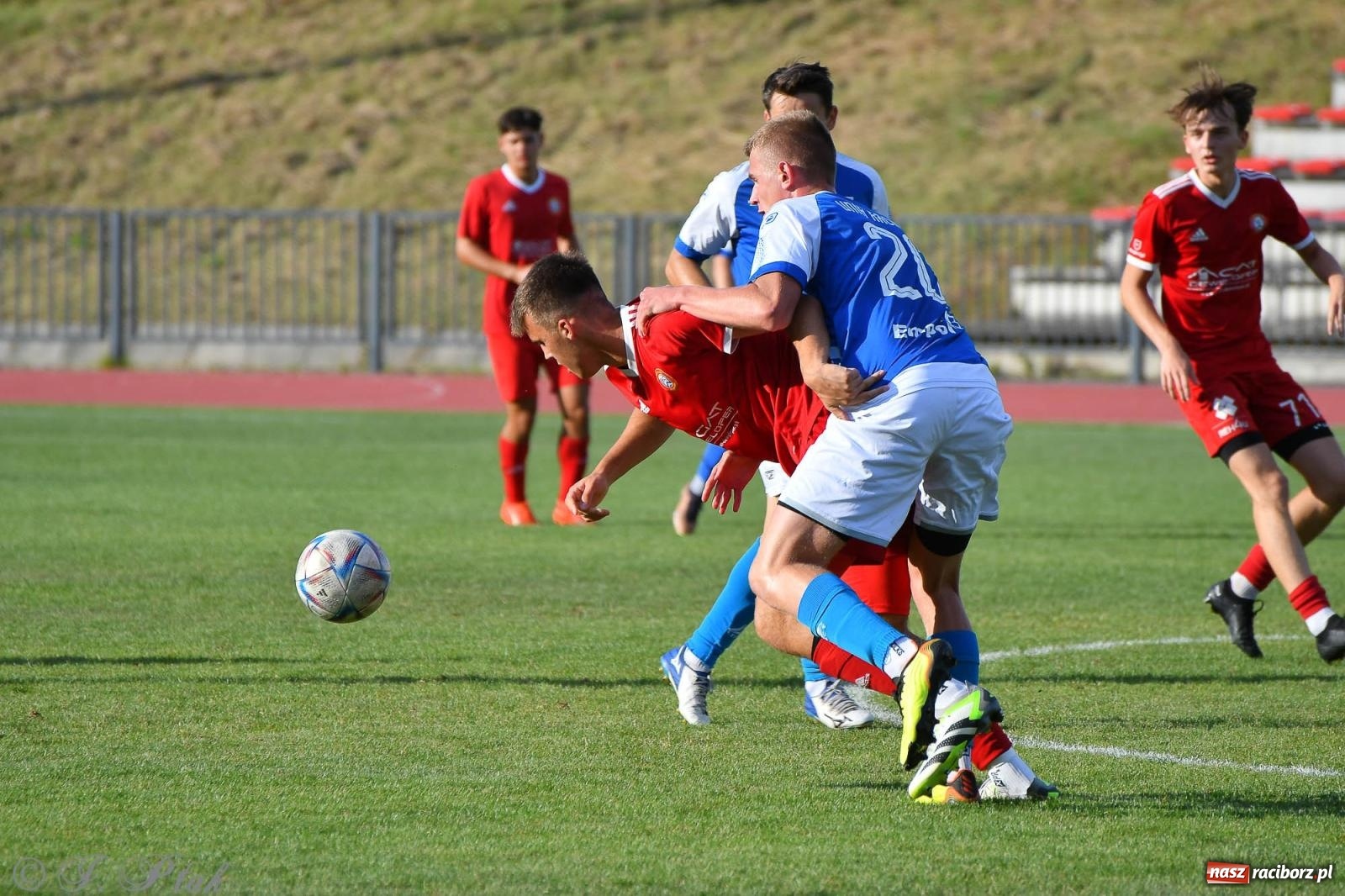 Zdjęcie w galerii na portalu naszraciborz.pl: Piłkarze FC Wrocław Academy napsuli krwi Unitom [FOTO] wiadomości z regionu