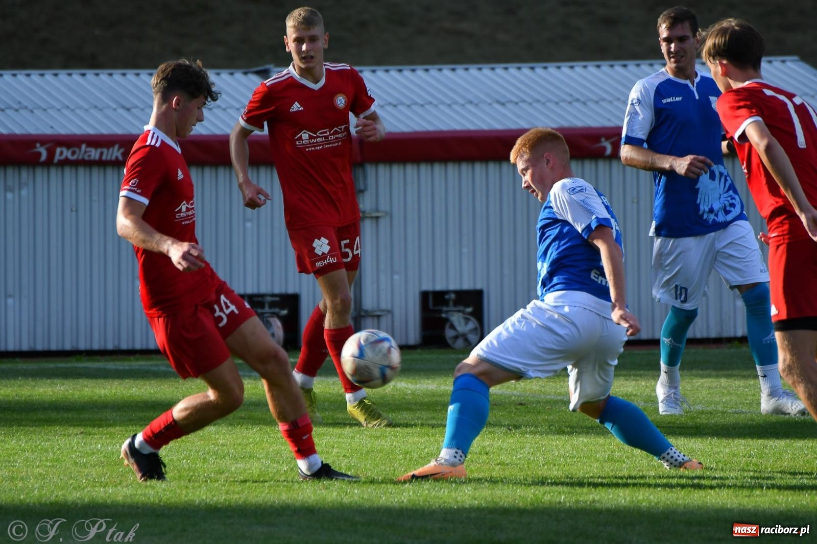Zdjęcie w galerii na portalu naszraciborz.pl: Piłkarze FC Wrocław Academy napsuli krwi Unitom [FOTO] wiadomości z regionu