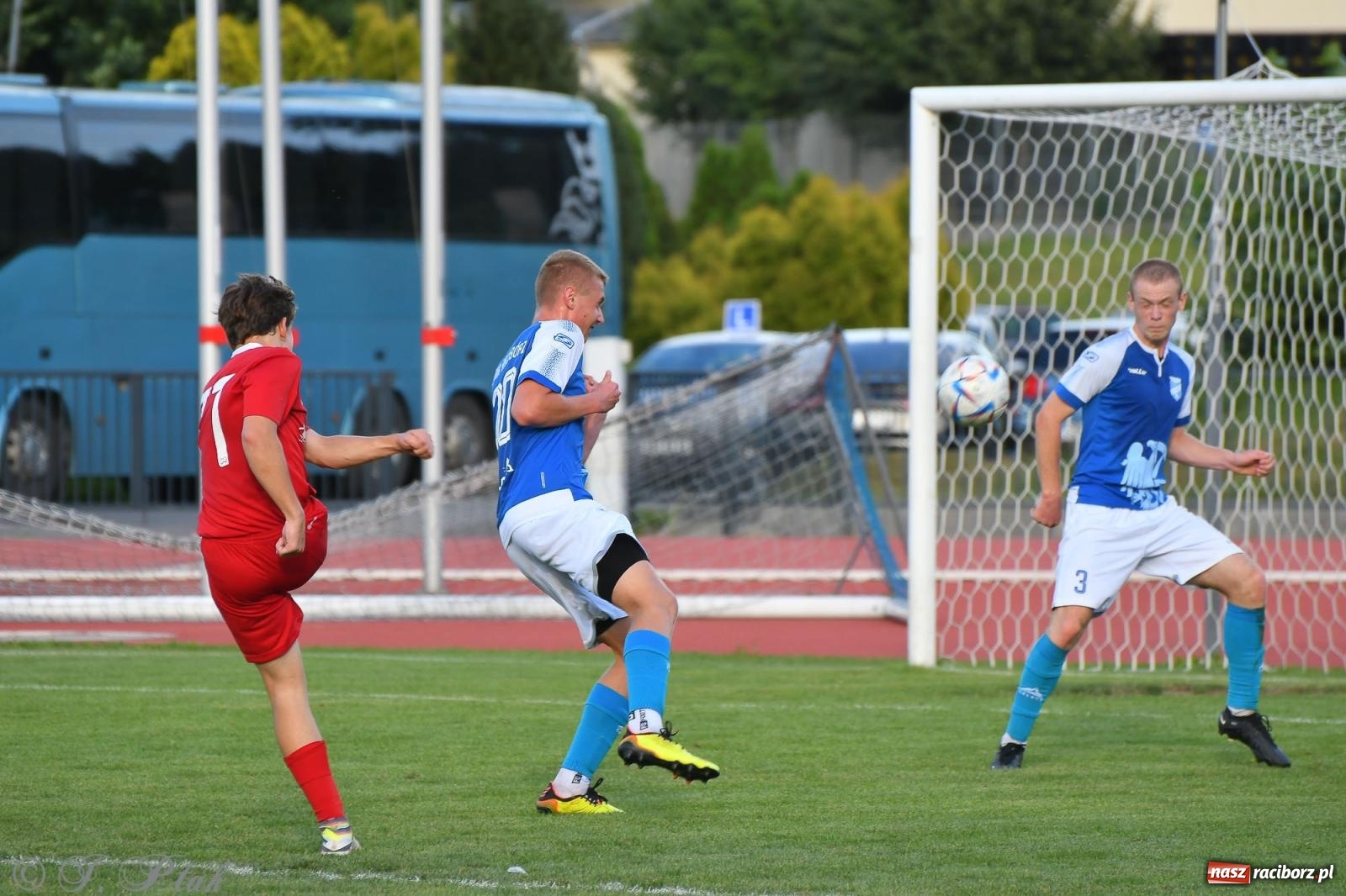 Zdjęcie w galerii na portalu naszraciborz.pl: Piłkarze FC Wrocław Academy napsuli krwi Unitom [FOTO] wiadomości z regionu