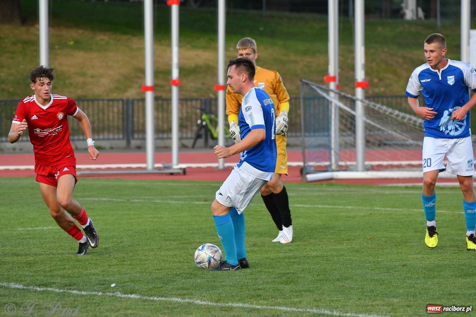 Zdjęcie w galerii na portalu naszraciborz.pl: Piłkarze FC Wrocław Academy napsuli krwi Unitom [FOTO] wiadomości z regionu