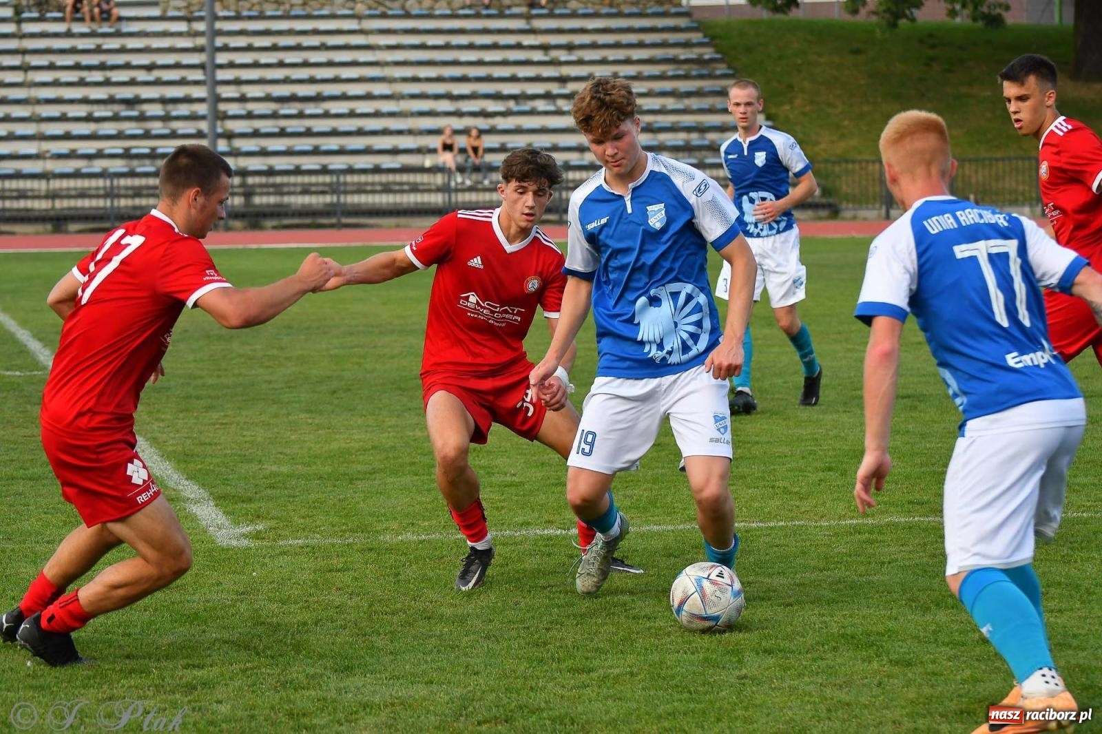 Zdjęcie w galerii na portalu naszraciborz.pl: Piłkarze FC Wrocław Academy napsuli krwi Unitom [FOTO] wiadomości z regionu