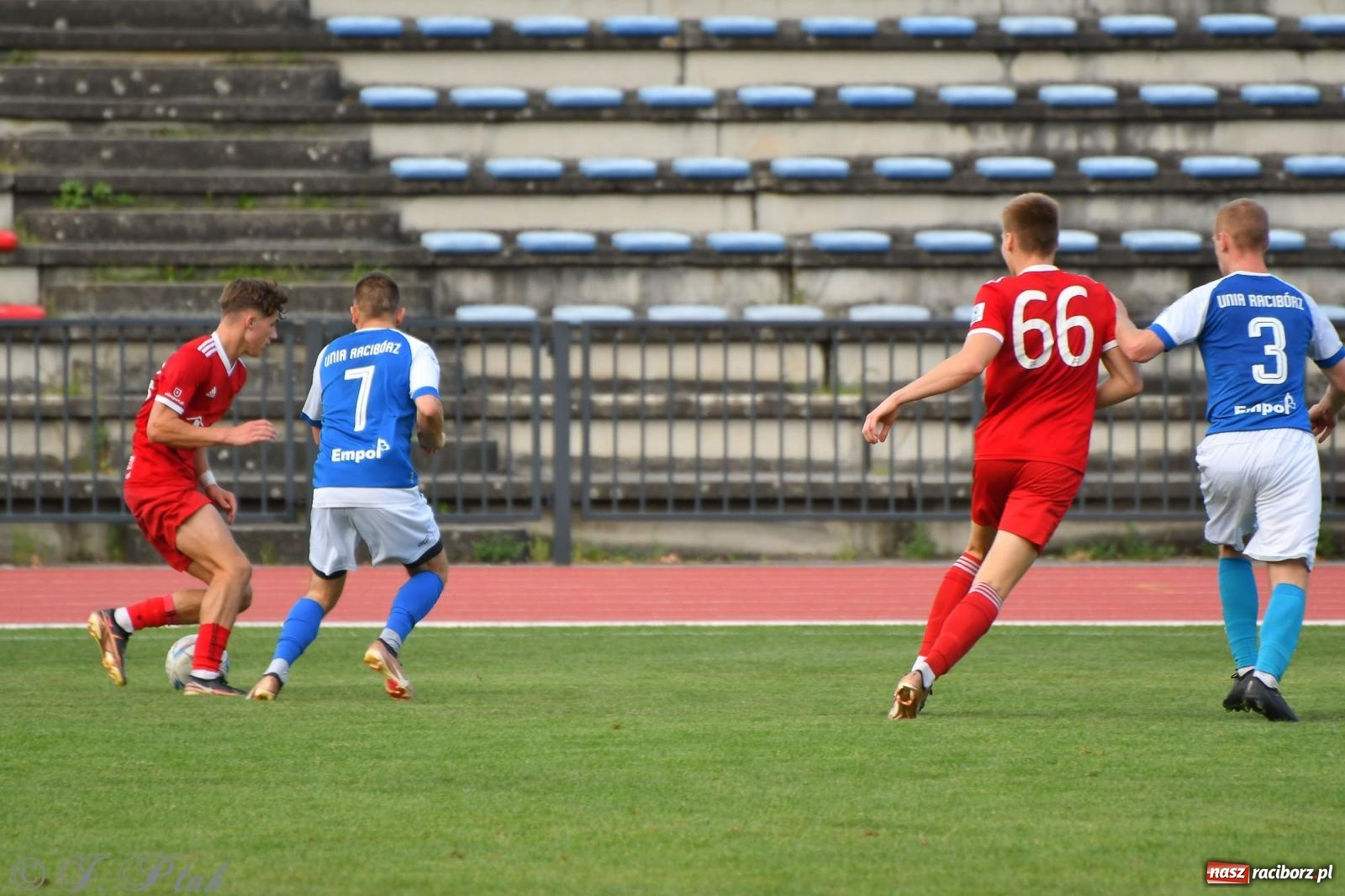 Zdjęcie w galerii na portalu naszraciborz.pl: Piłkarze FC Wrocław Academy napsuli krwi Unitom [FOTO] wiadomości z regionu