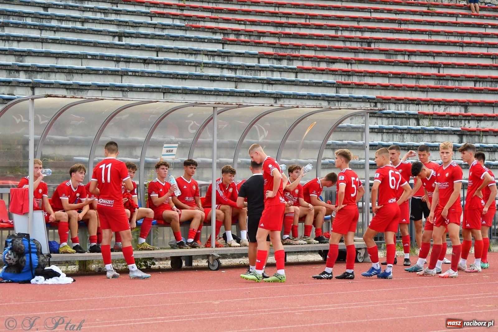 Zdjęcie w galerii na portalu naszraciborz.pl: Piłkarze FC Wrocław Academy napsuli krwi Unitom [FOTO] wiadomości z regionu
