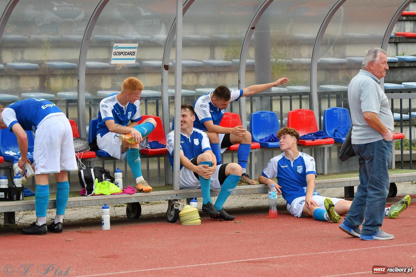 Zdjęcie w galerii na portalu naszraciborz.pl: Piłkarze FC Wrocław Academy napsuli krwi Unitom [FOTO] wiadomości z regionu