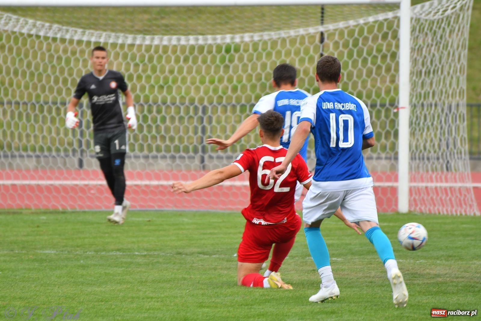 Zdjęcie w galerii na portalu naszraciborz.pl: Piłkarze FC Wrocław Academy napsuli krwi Unitom [FOTO] wiadomości z regionu