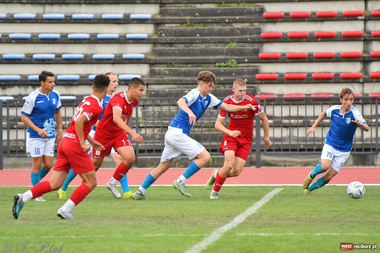 Zdjęcie w galerii na portalu naszraciborz.pl: Piłkarze FC Wrocław Academy napsuli krwi Unitom [FOTO] wiadomości z regionu
